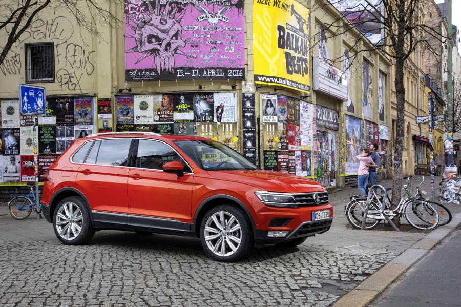 Volkswagen Tiguan 2016 года  (фото 3 из 37)